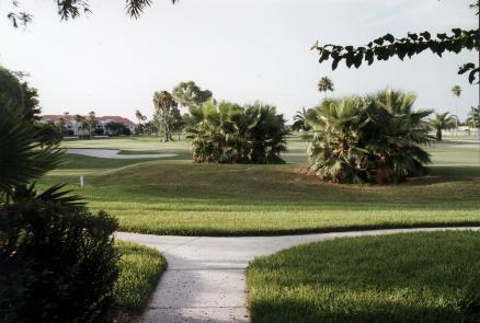 A shot of the public golf course at Isla